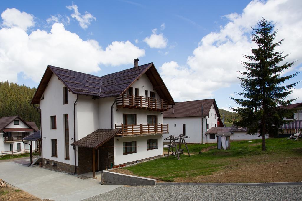 Отель Cabana Ama Тэу Бистра Экстерьер фото